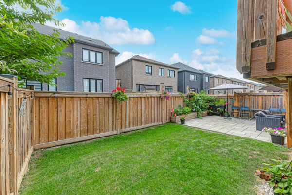 33-Mondial-Crescent-East-Gwillimbury-Web-Salisbury-60