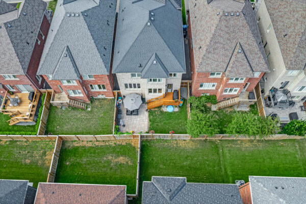 33-Mondial-Crescent-East-Gwillimbury-Web-Salisbury-69
