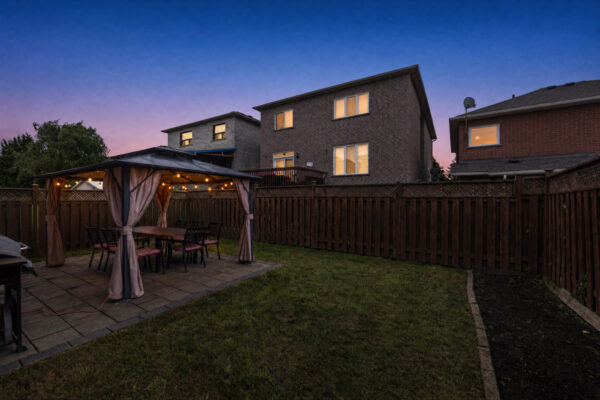 37-Redfinch-Crescent-Vaughan-Twilight-Web-Salisbury-5