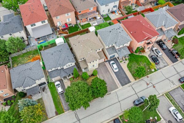 37-Redfinch-Crescent-Vaughan-Web-Salisbury-2