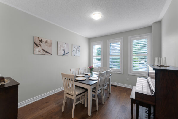 37-Redfinch-Crescent-Vaughan-Web-Salisbury-28