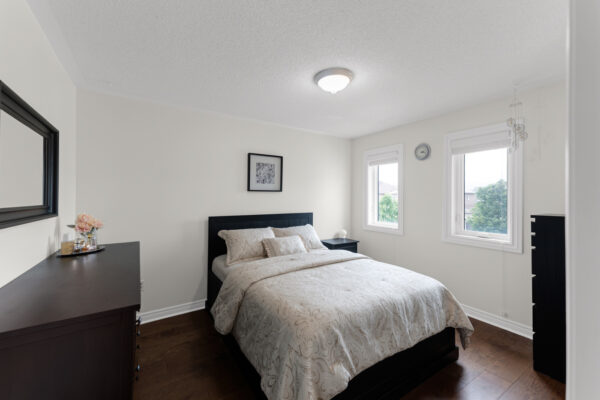 37-Redfinch-Crescent-Vaughan-Web-Salisbury-42