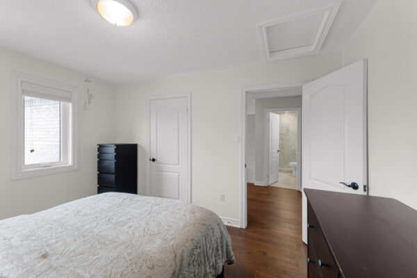 37-Redfinch-Crescent-Vaughan-Web-Salisbury-43