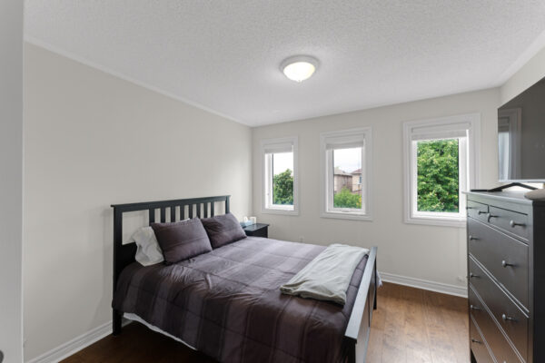 37-Redfinch-Crescent-Vaughan-Web-Salisbury-46
