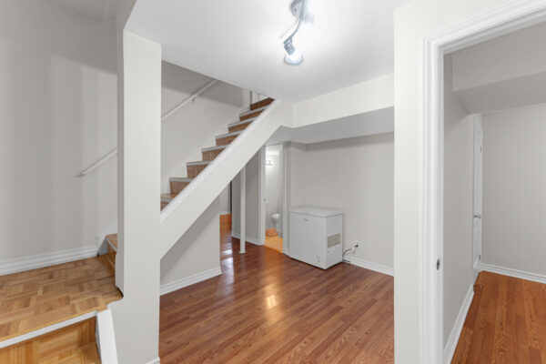37-Redfinch-Crescent-Vaughan-Web-Salisbury-49