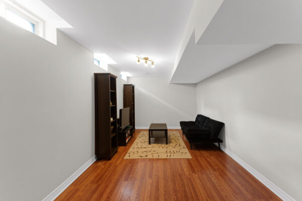 37-Redfinch-Crescent-Vaughan-Web-Salisbury-52