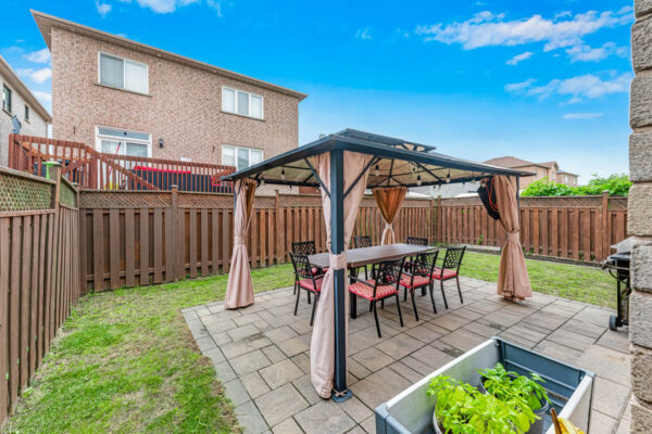 37-Redfinch-Crescent-Vaughan-Web-Salisbury-59