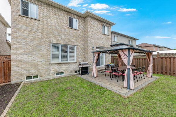37-Redfinch-Crescent-Vaughan-Web-Salisbury-63