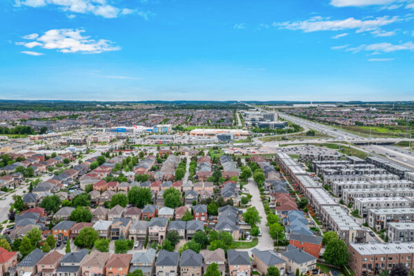 37-Redfinch-Crescent-Vaughan-Web-Salisbury-68