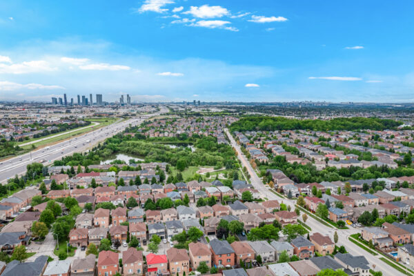 37-Redfinch-Crescent-Vaughan-Web-Salisbury-70