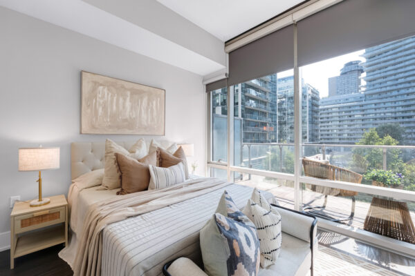 39-Queens-Quay-East-#337-Toronto-Web-Salisbury-23