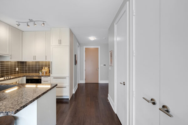 39-Queens-Quay-East-#337-Toronto-Web-Salisbury-27
