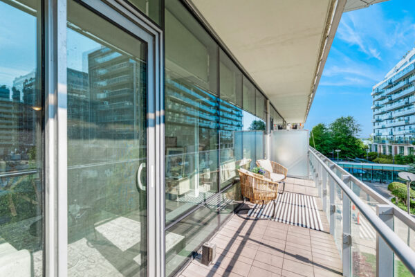 39-Queens-Quay-East-#337-Toronto-Web-Salisbury-34