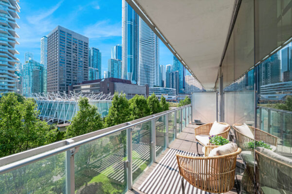 39-Queens-Quay-East-#337-Toronto-Web-Salisbury-35