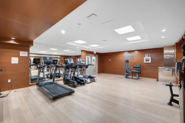 39-Queens-Quay-East-#337-Toronto-Web-Salisbury-38