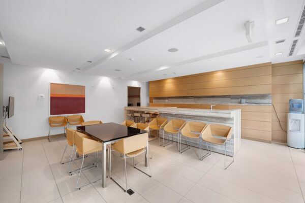 39-Queens-Quay-East-#337-Toronto-Web-Salisbury-45