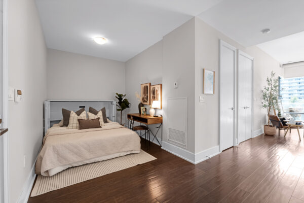 39-Queens-Quay-East-#337-Toronto-Web-Salisbury-8