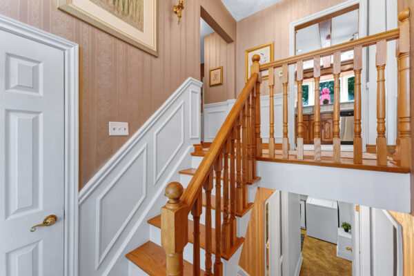 39-Wantanopa-Crescent-Toronto-Web-Salisbury-13