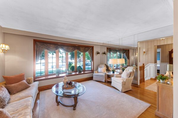 39-Wantanopa-Crescent-Toronto-Web-Salisbury-17