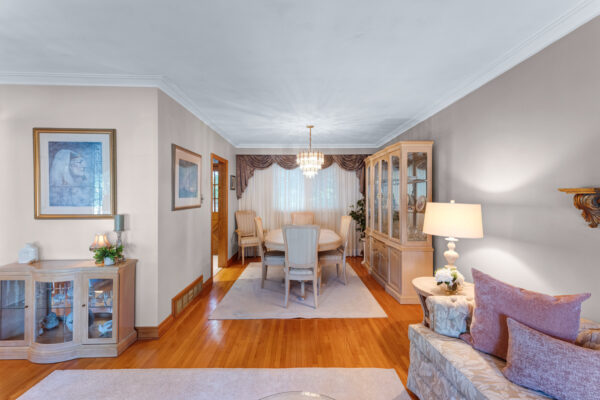 39-Wantanopa-Crescent-Toronto-Web-Salisbury-19