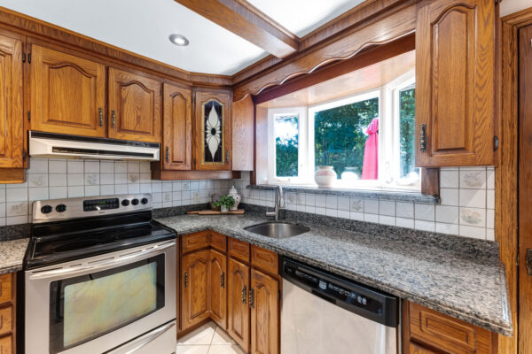 39-Wantanopa-Crescent-Toronto-Web-Salisbury-25