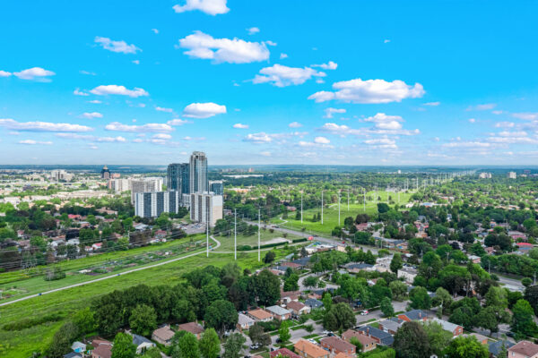 39-Wantanopa-Crescent-Toronto-Web-Salisbury-61