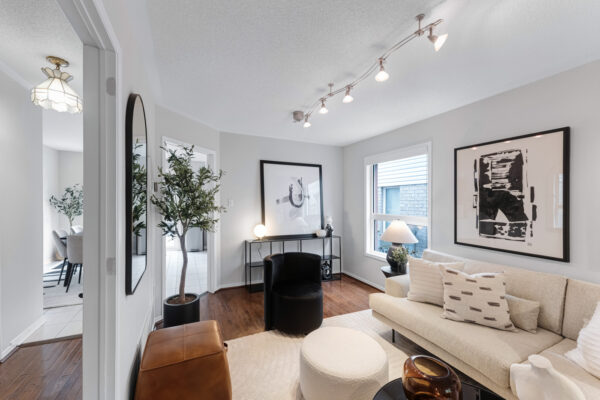 478-Heddle-Crescent-Newmarket-Web-Salisbury-10