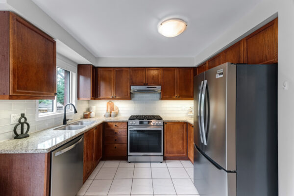 478-Heddle-Crescent-Newmarket-Web-Salisbury-15