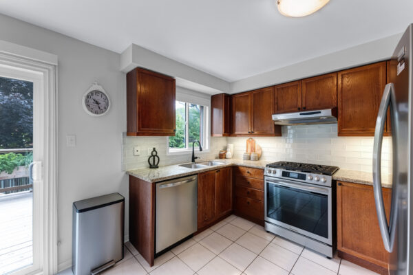 478-Heddle-Crescent-Newmarket-Web-Salisbury-16