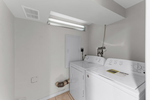 478-Heddle-Crescent-Newmarket-Web-Salisbury-38