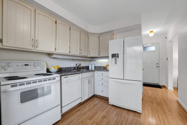 50-Celeste-Drive-Toronto-Web-Salisbury-20