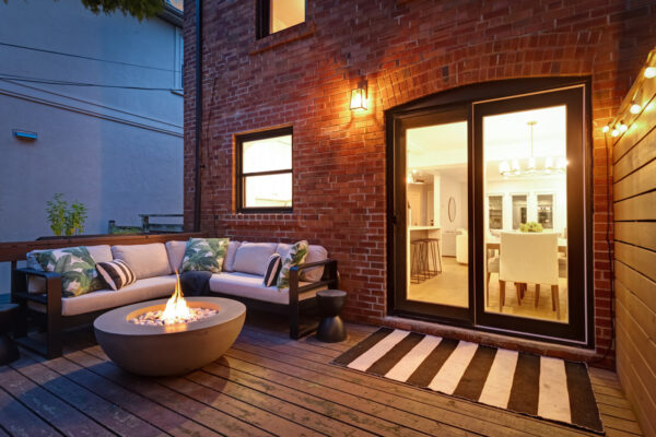 124-Donlea-Drive-Toronto-Twilight-Web-Salisbury-8