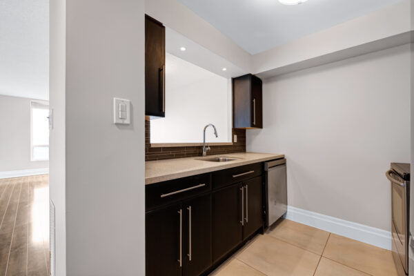 3-Hickory-Tree-#1010-Toronto-Web-Salisbury-13