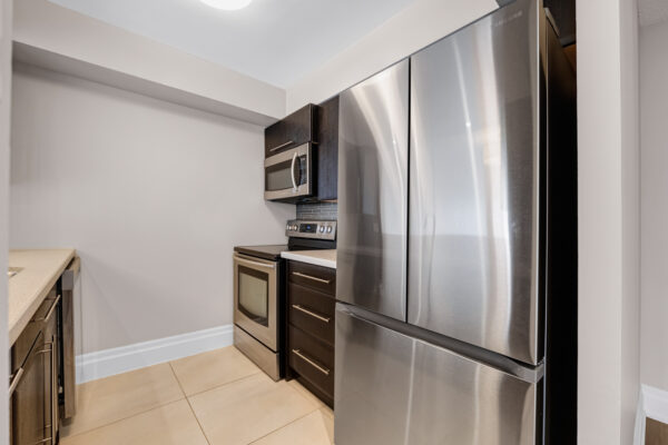 3-Hickory-Tree-#1010-Toronto-Web-Salisbury-14