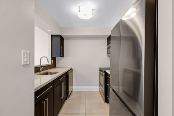 3-Hickory-Tree-#1010-Toronto-Web-Salisbury-17