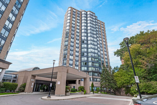3-Hickory-Tree-#1010-Toronto-Web-Salisbury-4