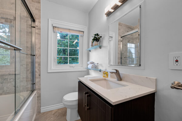 39-Brentcliffe-Road-Toronto-Web-Salisbury-38