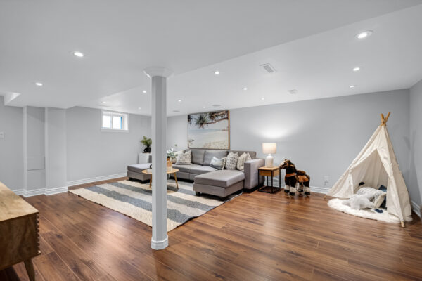 39-Brentcliffe-Road-Toronto-Web-Salisbury-46