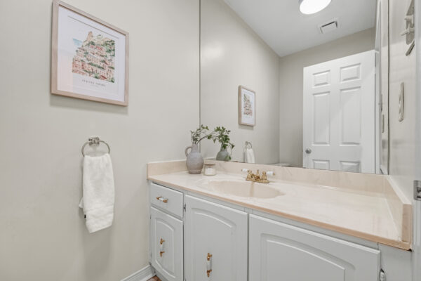 54-Ambrose-Road-Toronto-Web-Salisbury-34