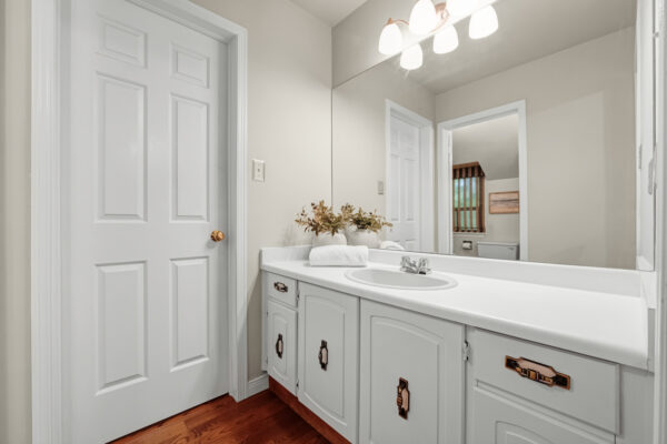 54-Ambrose-Road-Toronto-Web-Salisbury-42