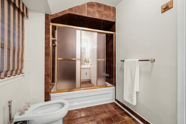 54-Ambrose-Road-Toronto-Web-Salisbury-44