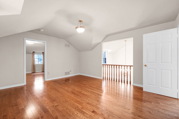 54-Ambrose-Road-Toronto-Web-Salisbury-50
