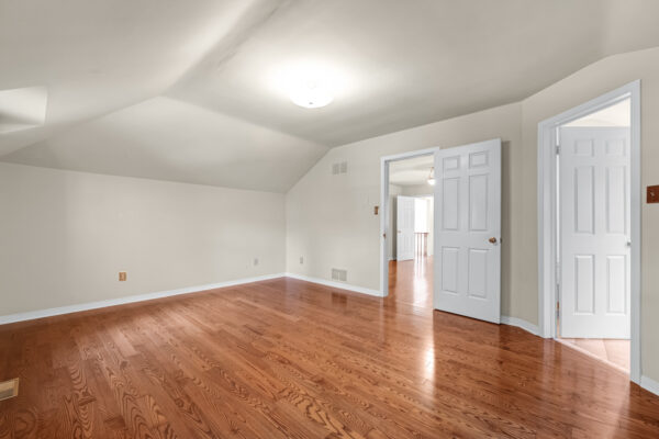 54-Ambrose-Road-Toronto-Web-Salisbury-53
