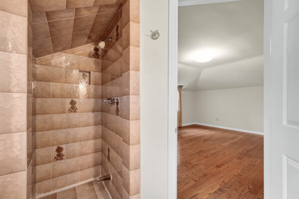 54-Ambrose-Road-Toronto-Web-Salisbury-55
