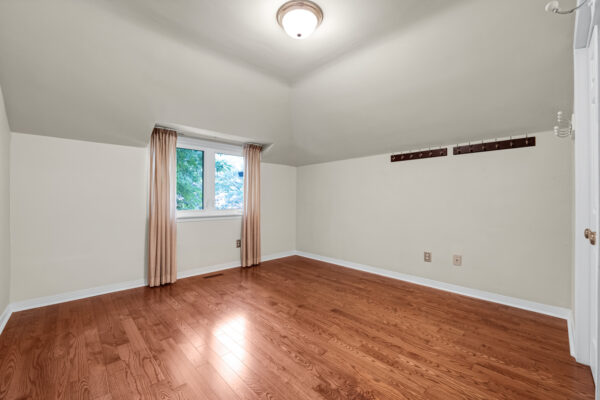 54-Ambrose-Road-Toronto-Web-Salisbury-57