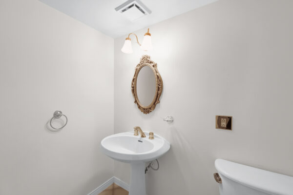 54-Ambrose-Road-Toronto-Web-Salisbury-68