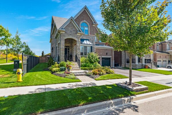 56-Walter-Tunny-Crescent-East-Gwillimbury-Web-Salisbury-9