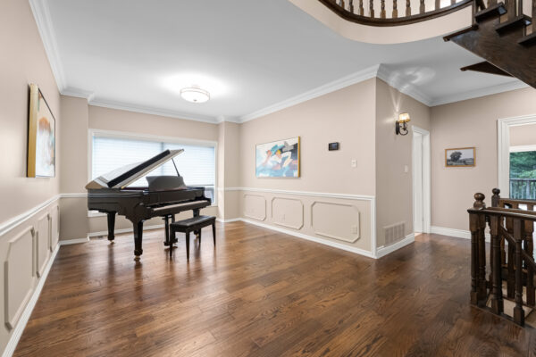 88-Garnier-Court-Toronto-Web-Salisbury-21