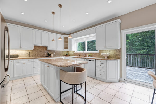 88-Garnier-Court-Toronto-Web-Salisbury-26