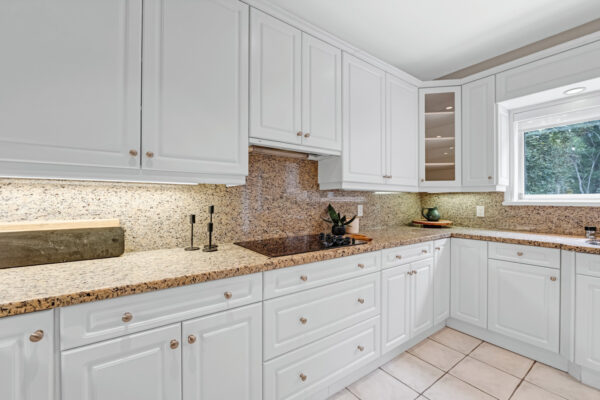 88-Garnier-Court-Toronto-Web-Salisbury-30